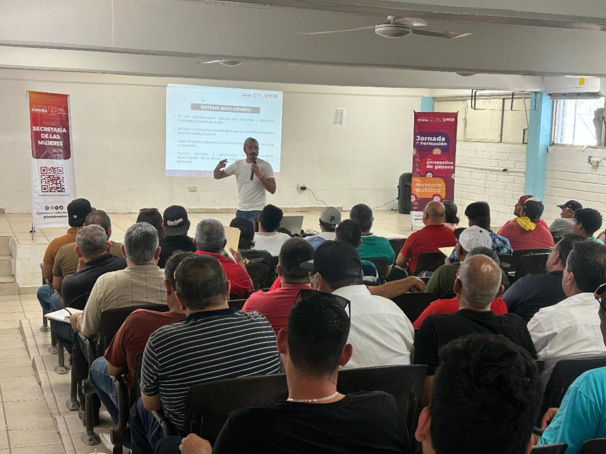 Como parte del compromiso del gobernador Alfonso Durazo con los derechos y la seguridad de las mujeres, el Gobierno de Sonora, a través de la Secretaría de las Mujeres, llevó a cabo en Guaymas la Jornada de Formación con Perspectiva de Género en el Transporte Público